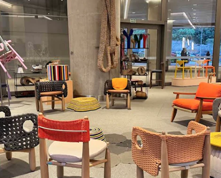 Peças de design autoral na Galeria d.Propósito em São Paulo